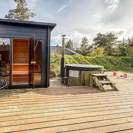 Front In With Sauna Feriehus